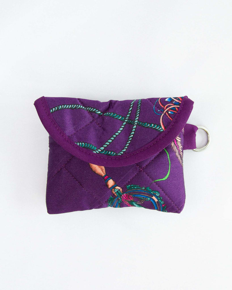 Quilted Airpod Case in Purple